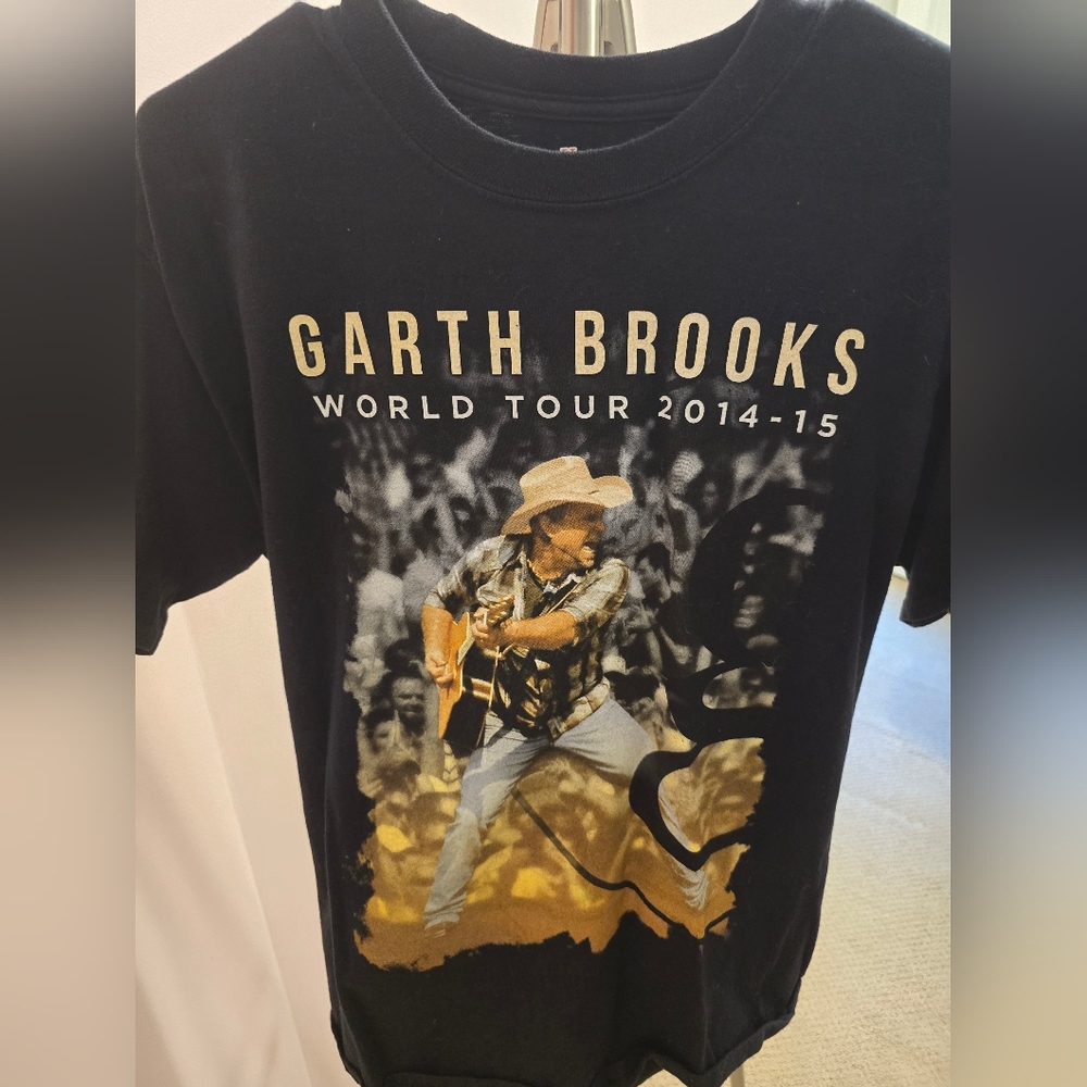 Garth Brooks Black Short Sleeve Tee